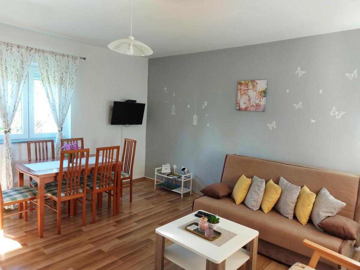 Apartment Rosie スモーヤナク エクステリア 写真